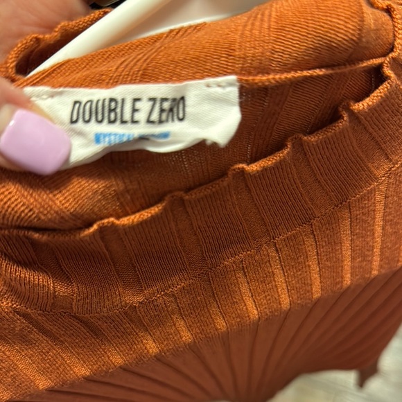 Rust Ribbed Turtleneck Sweater - Picture 2 of 2